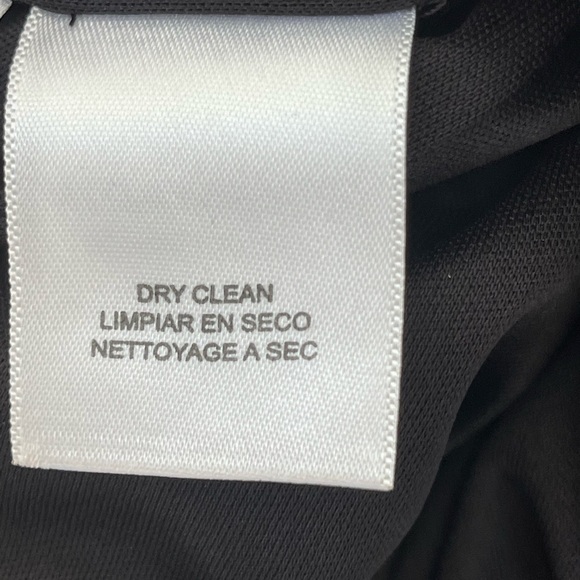 Kasper Black Sheath Scoop Neck Dress with Threaded Detail Size 4 - Picture 6 of 7